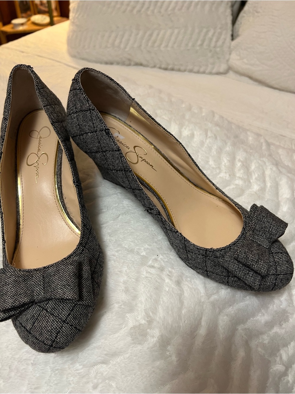 Jessica Simpson Gray Tweed Bow Wedge Heels
